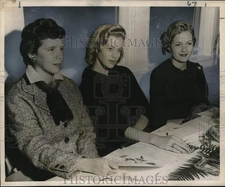 1957 Press Photo Donna Odom, Catherine Talbot and Jewel Kussmann at Fair Grounds