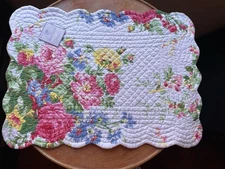 C&F Enterprises April Cornell Quilted Reversible Placemat “Cottage Rose” 19 X14”