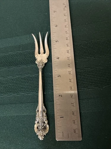 Wallace Grande Baroque Sterling Silver Cocktail Fork No Mono 28 grams