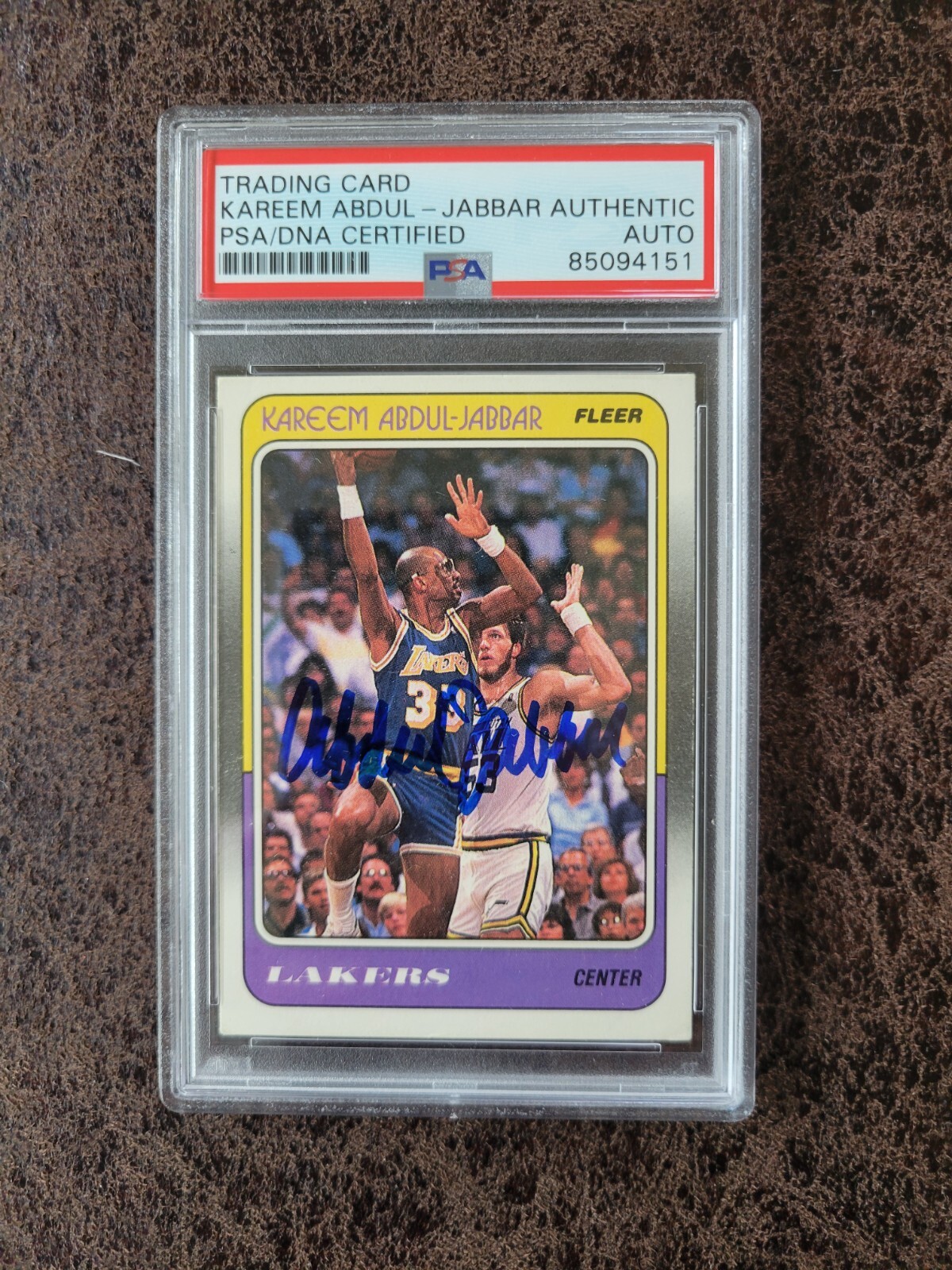 1988-89 Fleer Kareem Abdul-Jabbar #64 - PSA/DNA Autographed - Los Angeles Lakers
