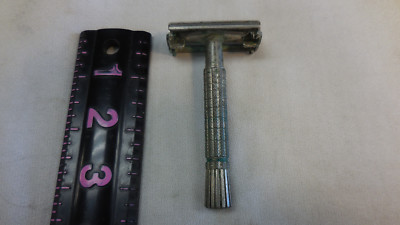 VINTAGE GILLETTE SAFETY RAZOR  REG. US PAT OFF MADE IN US
