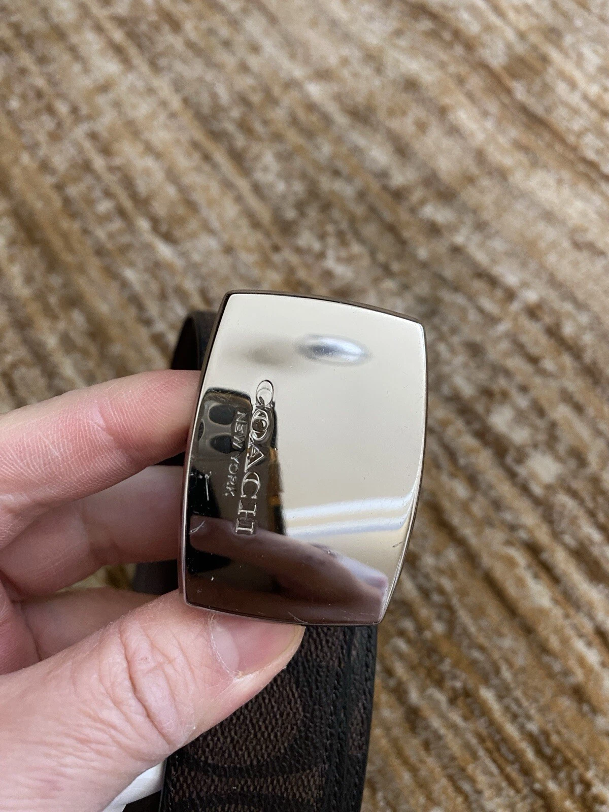 Abito uomo Coach placca taglio a misura cintura reversibile in tela firmato F64828