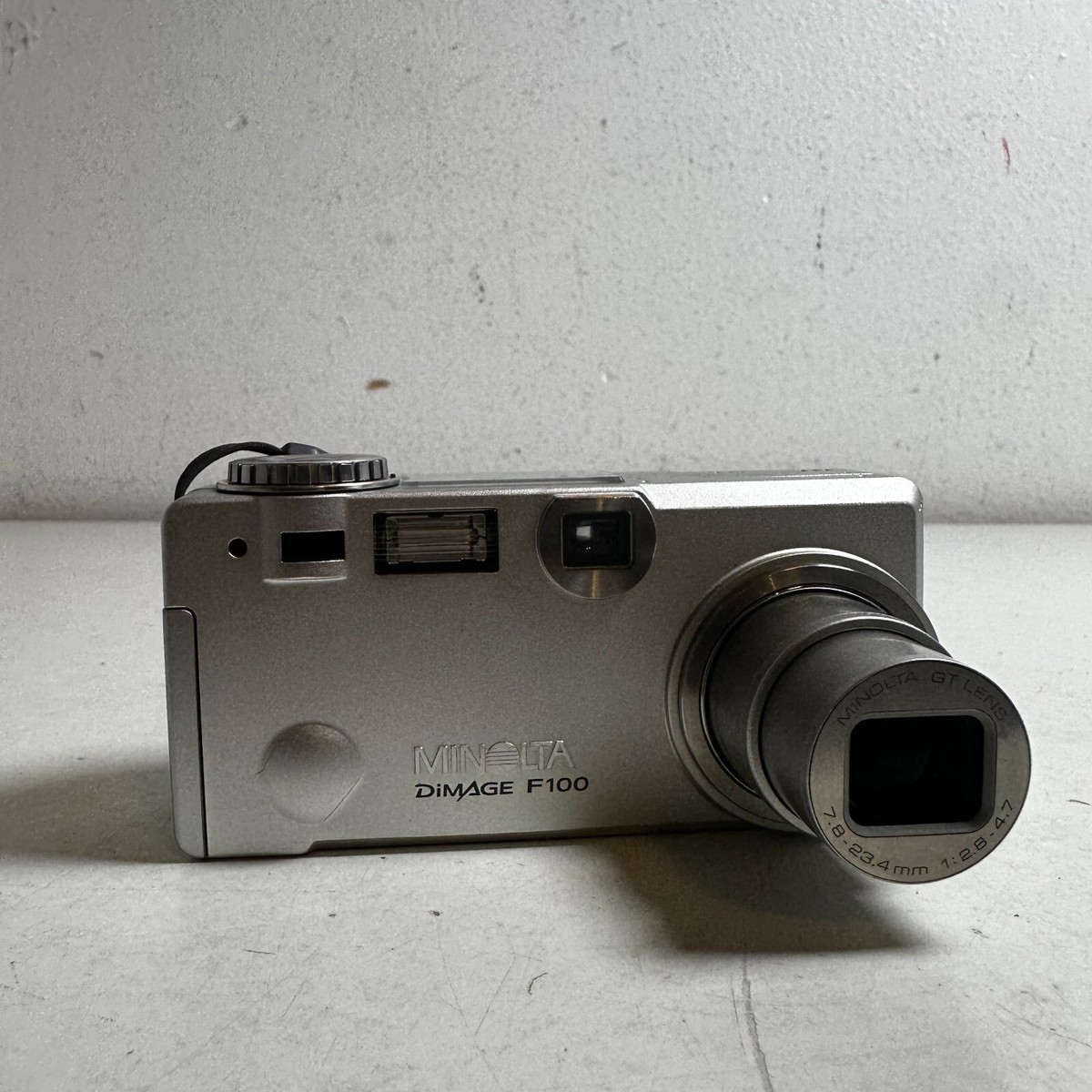 Minolta Dimage F100 Silver 4.0MP 1.5