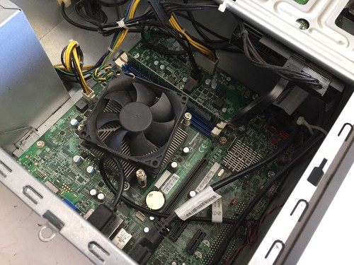 LENOVO ThinkCentre E73 Pentium G3220 3,0Ghz 160Gb /2Gb DDR3 computer - Imagen 7 de 15
