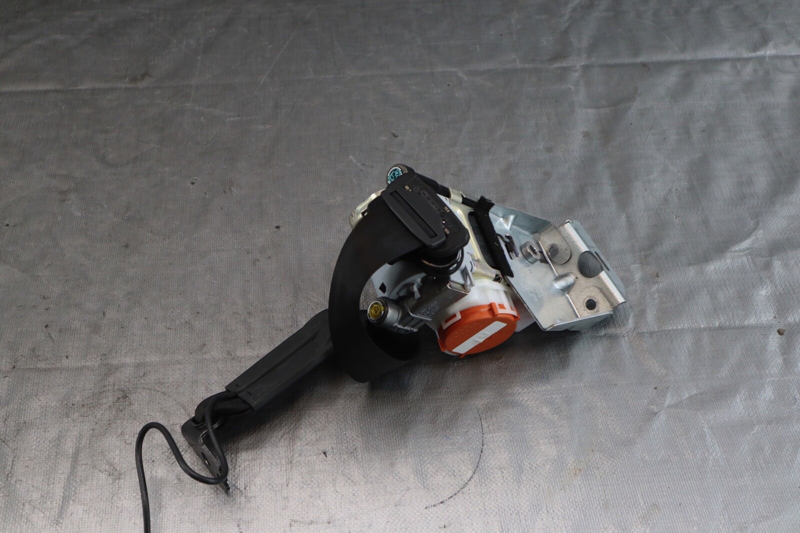 2022 2023 AUDI R8 V10 5.2L AWD OEM LH DRIVER SIDE FRONT SEAT BELT ASSY