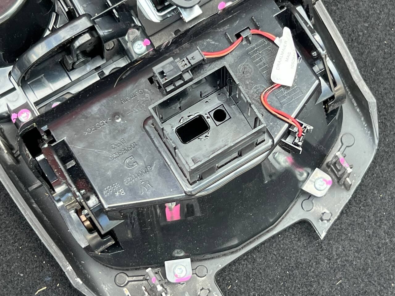Maserati Ghibli OEM Center Console Glove Box Compartment Carbon Trim – 673000333