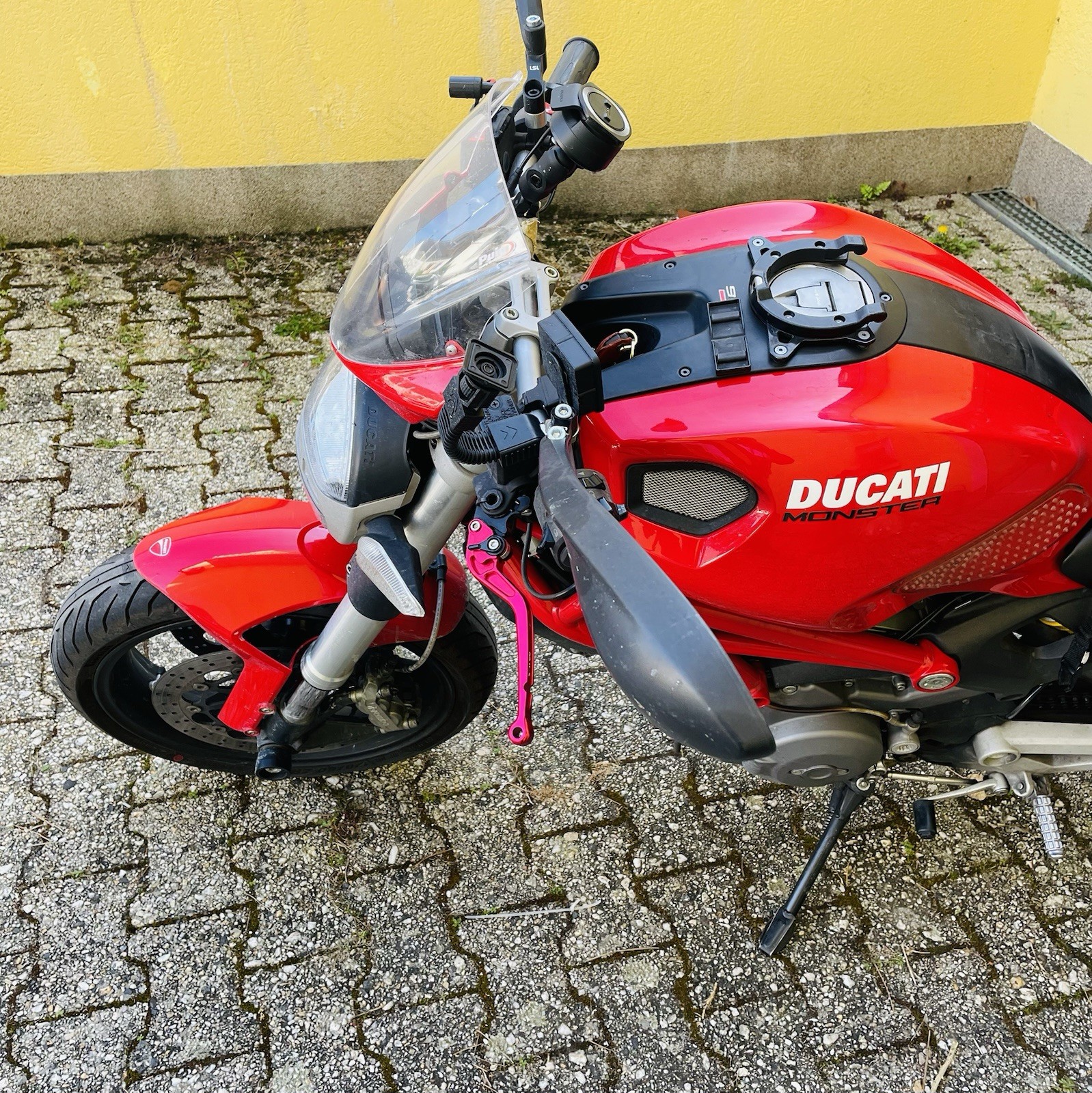Bild 1 von 14