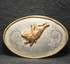 WI11113 COOL VINTAGE 1970s COWBOY RIDING BULL WESTERN MENS BELT BUCKLE