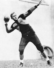 648419 Chicago Maroons Jay Berwanger 1st Heisman Winner Wall Print Poster