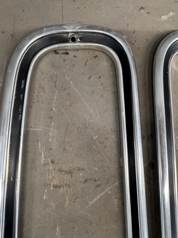 Lámpara trasera Ford Econoline 1975-1991 furgoneta biseles moldura E100 E150 E250 Foto 4 de 4