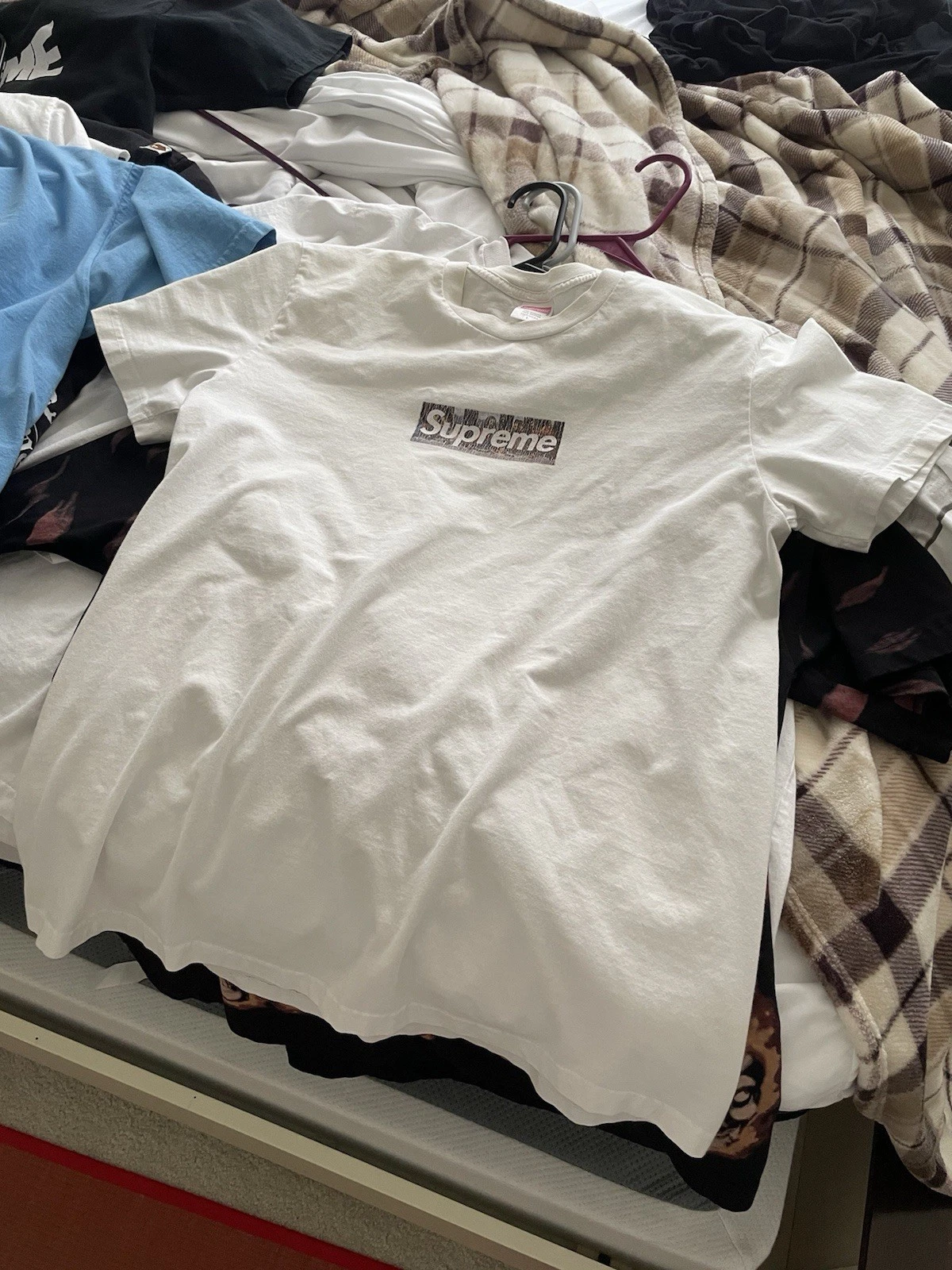 Tee shirt Supreme Milan Last Supper Box Logo Taille L Occasion/Fissuré Lire Description