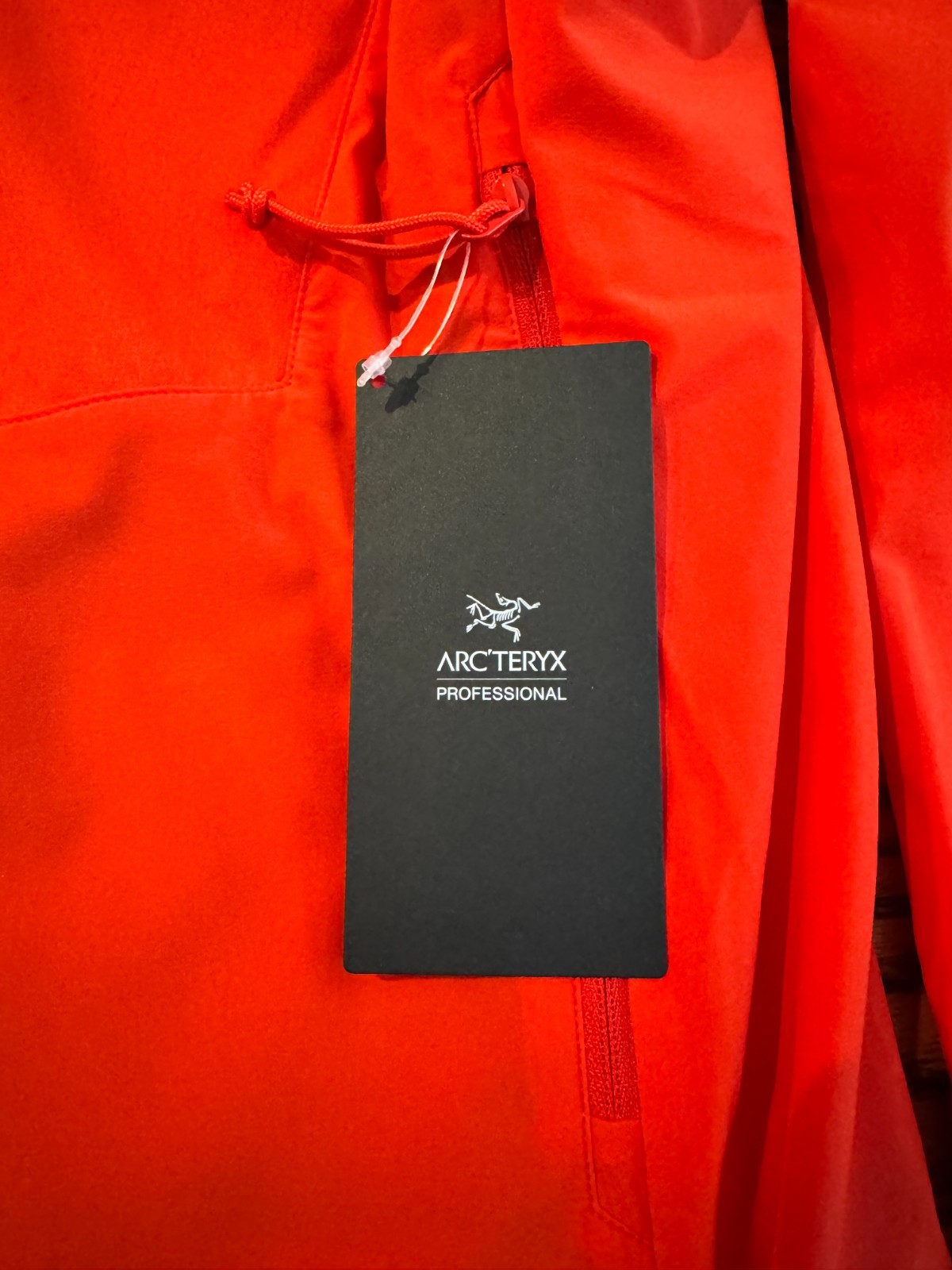 NWT Arc’teryx PRO LEAF Practitioner AR Hoody Men’s Medium Dynasty Red –Brand New