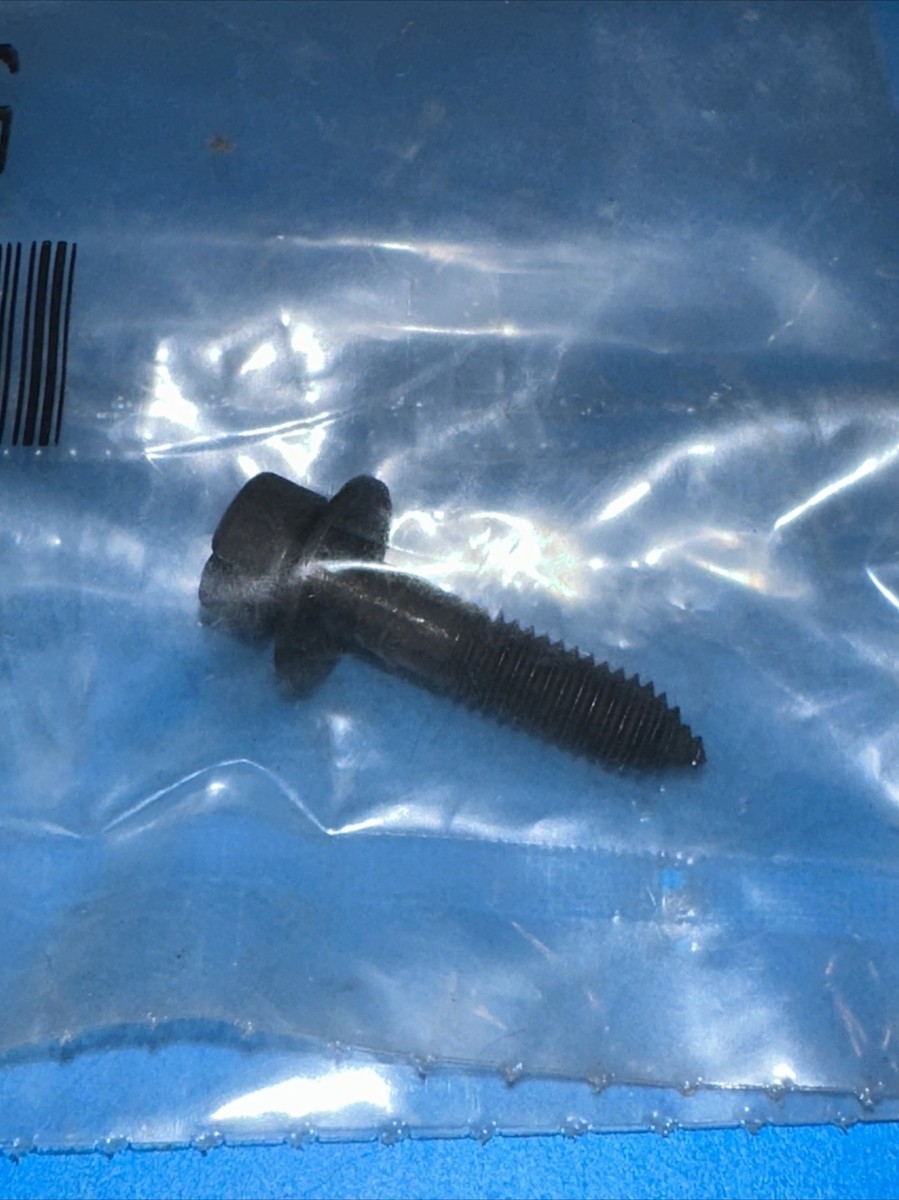 GENUINE TECUMSEH / CRAFTSMAN SCREW 10-32x29/32 GENUINE TECUMSEH / CRAFTSMAN SCREW 10-32x29/32