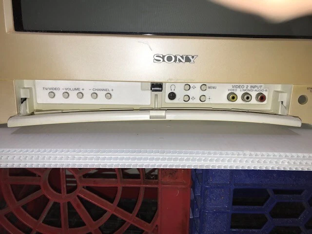 Sony Trinitron KV13FS110 VGA CRT Monitor, used - tested, works (FC114 Top T1249) - Image 4 of 4
