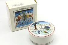 Vintage Villeroy & Boch Naif Christmas Porcelain 4" Candy Trinket Box