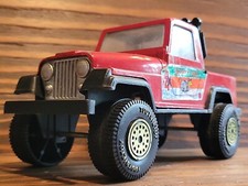 Tootsietoy Metal Desert Rat 4 x 4 Jeep excellent Vintage Red Display Made In USA