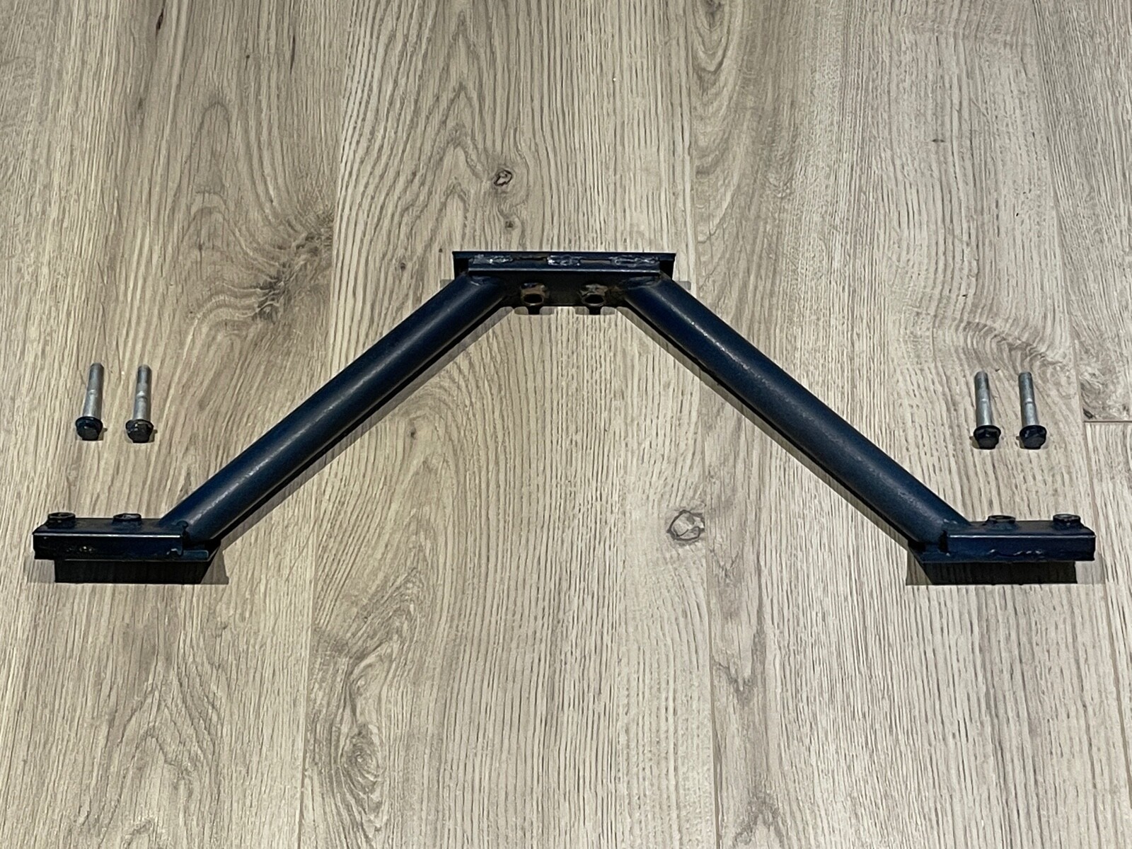 Ferrari California, Front Reinforcement Bracket Tube, Used P/N 985256280 Blue