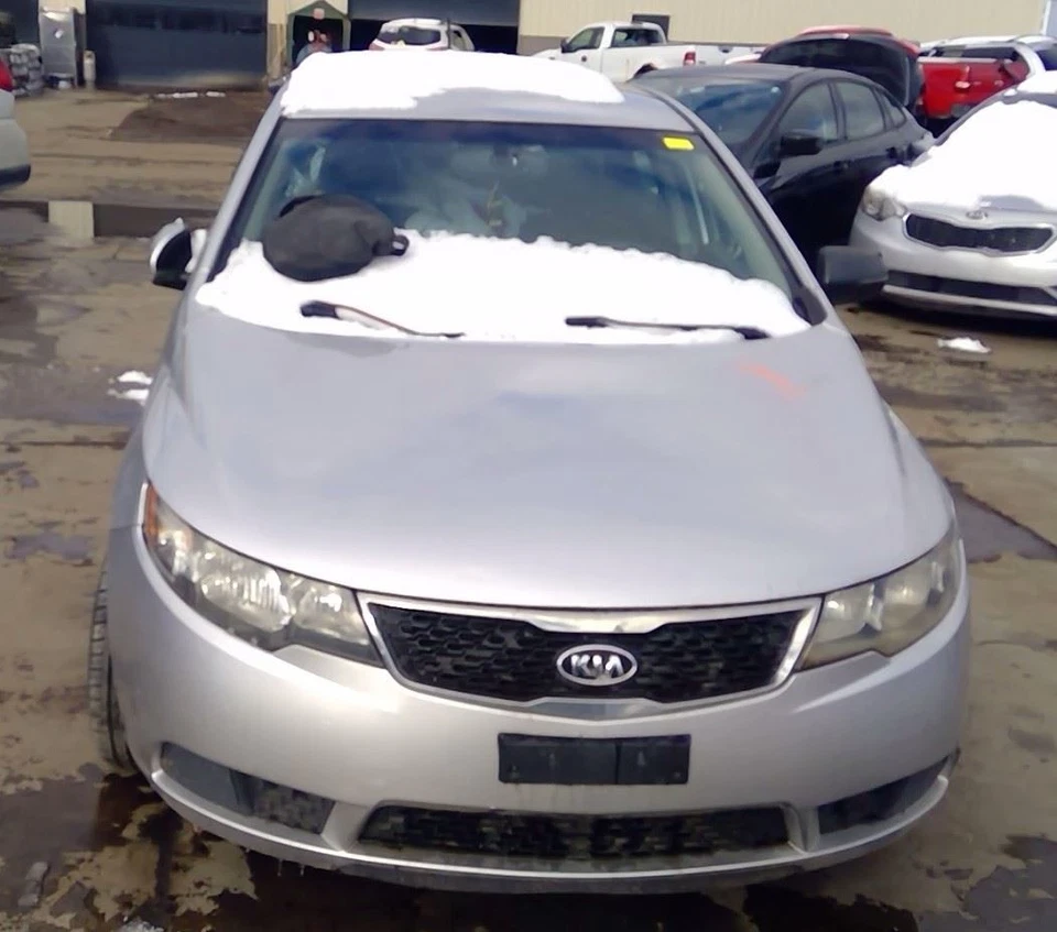 10 2011 12 13 Kia Forte Temperature Control w/ AC | Manual Controls Foto 2 de 4