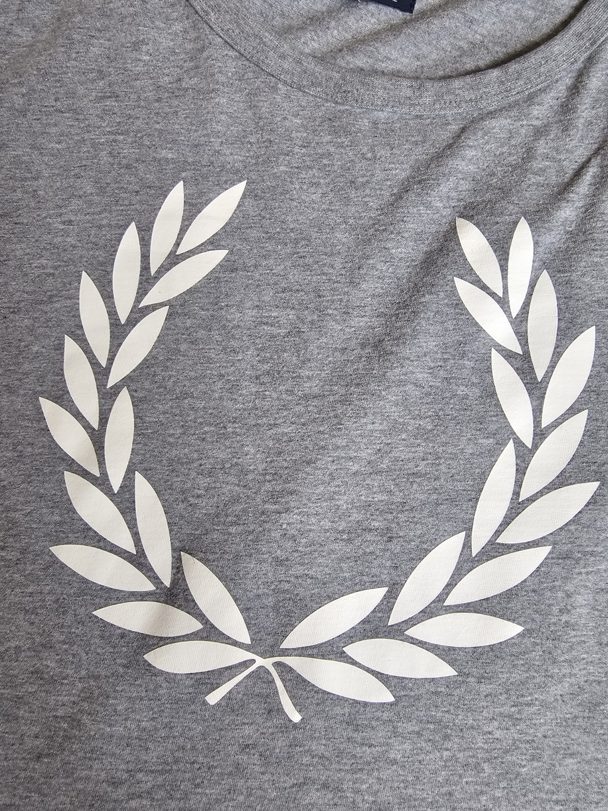 Fred Perry Mens T-Shirt Grey Large Laurel Wreath Graphic Logo Short Sleeve XXL image 2