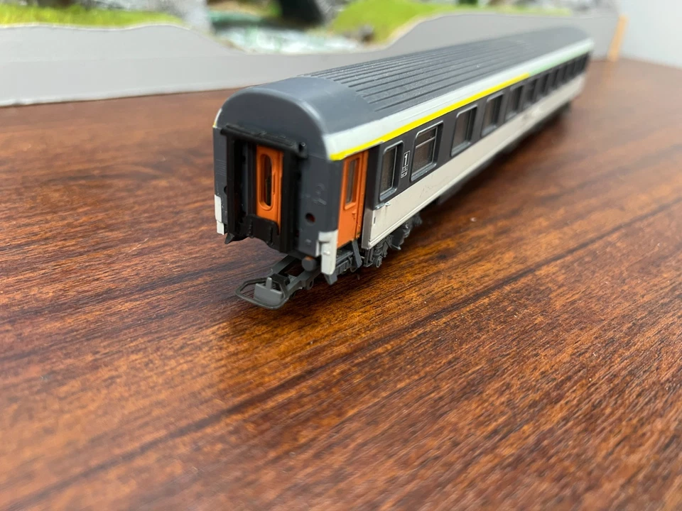 Voiture corail jouef classe 1 et 2 - Photo 3/4