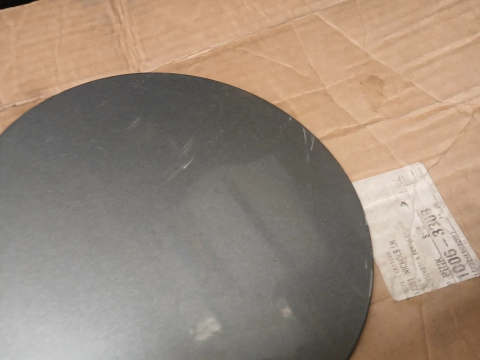 Chevrolet GMC Cadillac Yukon Suburban Avalanche Escalade 2000-2006 puerta de combustible de gasolina Foto 2 de 4