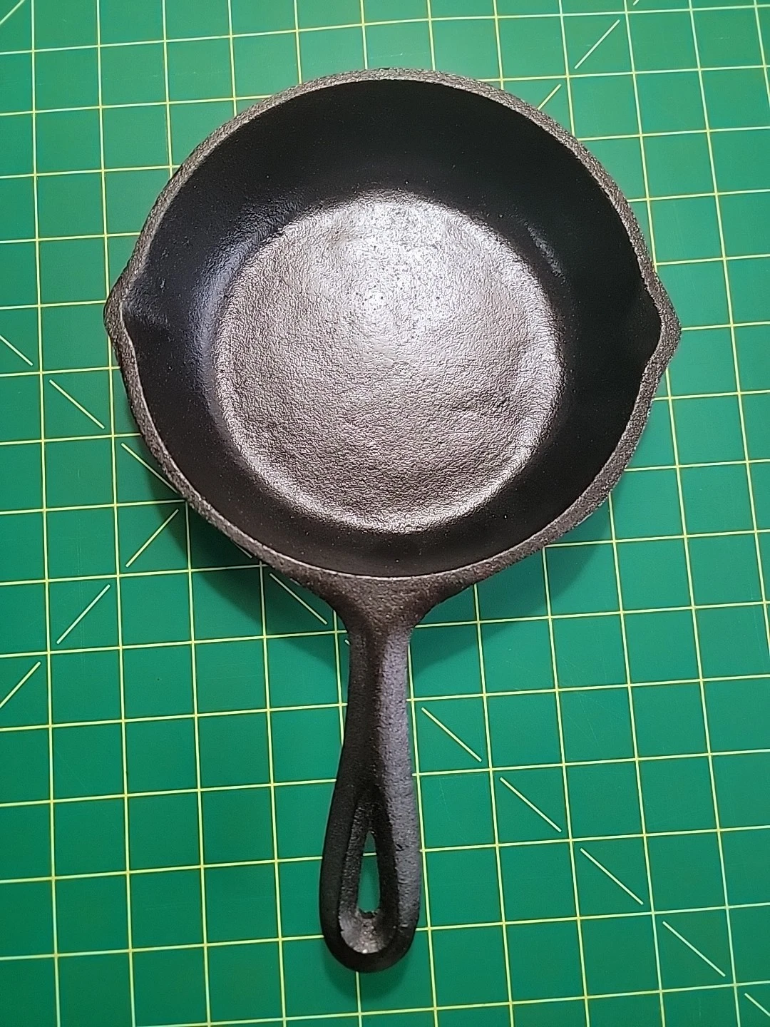 BSR “Pittypat’s Porch Atlanta, Ga.” Advertisement Serving Cast Iron Skillet