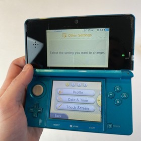 Nintendo 3DS Handheld Video Game Console Blue CTR-001 (USA) W Charger Stylus