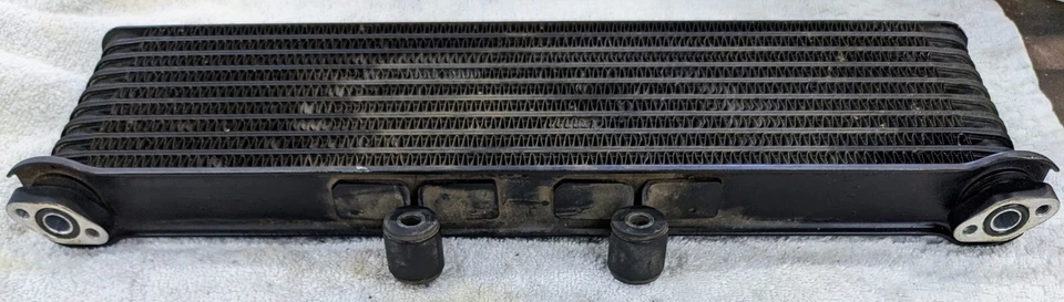 Suzuki Katana 600 GSX600F 2005 enfriador de aceite de motor Foto 3 de 4