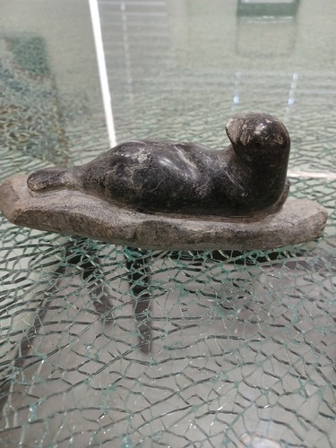 Vintage Inuit Eskimo Art Soapstone Carved Seal Signed Sculpture Canada - Picture 3 of 7