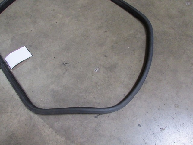 Maserati Quattroporte, RH, Right Rear Door Moulding, Used, P/N 67479800