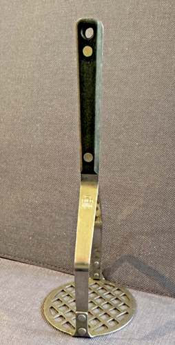 VINTAGE EKCO STAINLESS VANADIUM USA POTATO VEGETABLE MASHER 2 RIVETS 9-1/4" VGC - Picture 4 of 14
