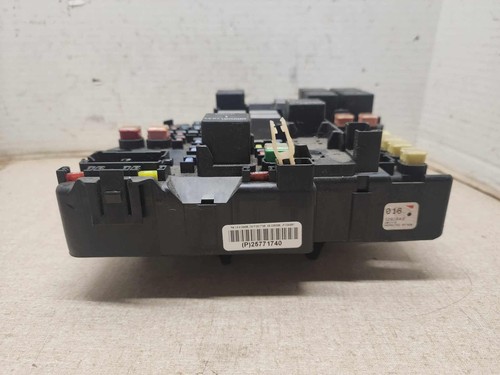 2005 CADILLAC SRX Engine Fuse Box 3.6L 25771740 - Picture 7 of 8