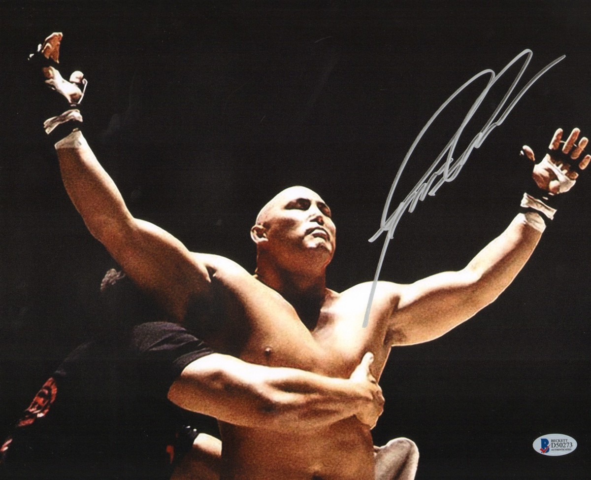 ENSOU. Seaside Boxers Relief 上代3万 Enson Inoue Signed 11x14 Photo BAS Beckett COA UFC Pride Shooto