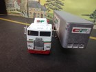 Consolidated Freightways Custom Tractor  HO &  Canadian Freightways Trailer — photo 3