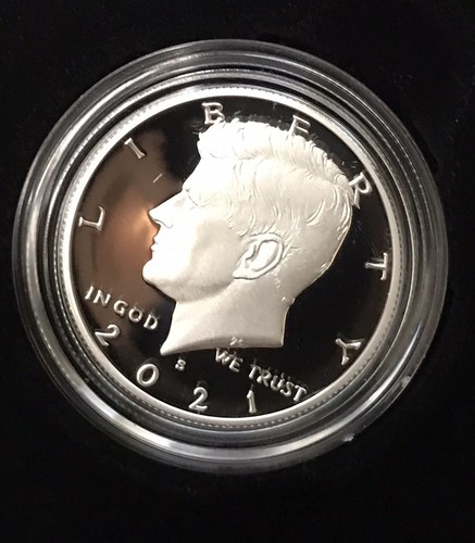 US Mint Limited Edition 2021 Silver Proof American Eagle Collection 21RCN ๐โ
- Picture 8 of 12