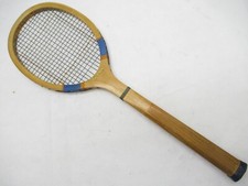 VINTAGE WRIGHT DITSON "THE PARK" WOODEN TENNIS RACQUET. ANTIQUE / DISPLAY