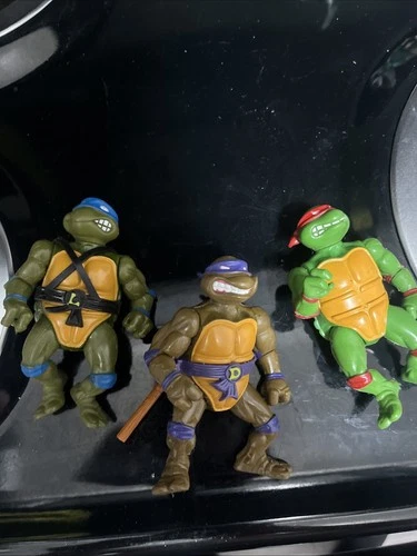 Vintage 1990s TMNT Figures And Accessories Lot Bundle