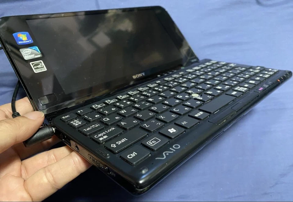 Sony VAIO P Series VPCP11AKJ Crocodile Pattern Raro Modello SSD128GB Windows7... - Immagine 3 di 4