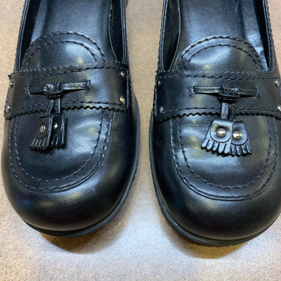 Franco Sarto Womens Heeled Loafers Sz 10 M W/ Tassels Black Leather Shoes - Image 4 of 4