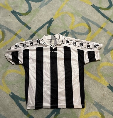 KELME FUTBOL JERSEY SIZE MEDIUM BLACK WHITE PAW PRINTS