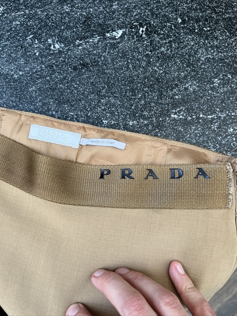 d*9様 プラダ　PRADA ヴィンテージスカート　サイズ40 ☆PRADA☆直営店買付☆プラダ Re-Nylon プリーツスカート (PRADA