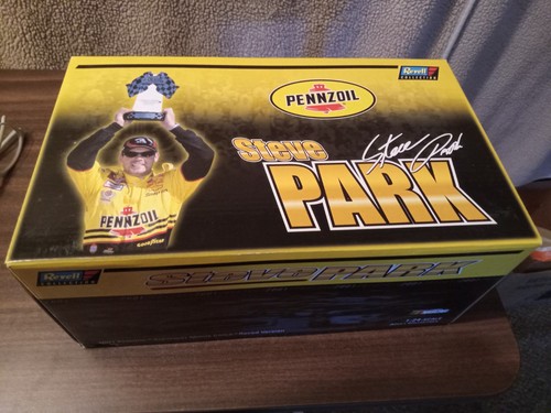 2001 #1 Steve Park Rockingham Race Win Diecast by Revell 1:24 scale - Picture 9 of 10
