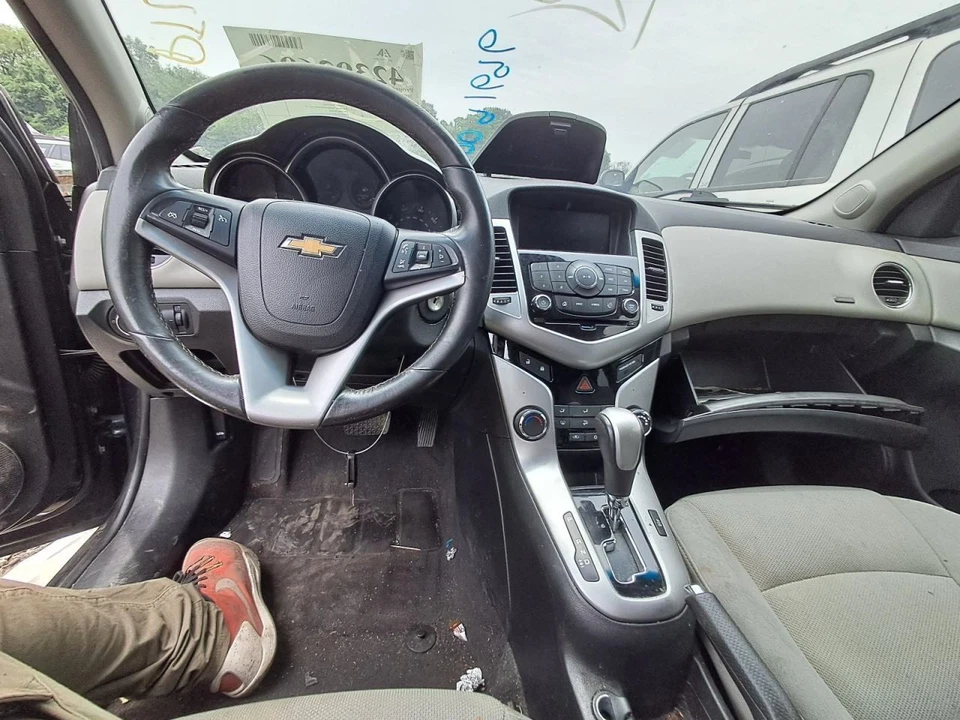 2014 Chevrolet Cruze Driver Left Front Lower Control Arm OEM 125k Miles - Image 4 of 4