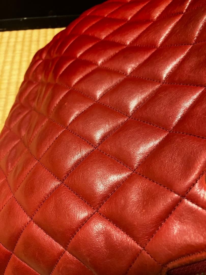 CHANEL Vintage Matelassé Chain Shoulder Bag 31RUE Tote Bag Red Gold hardware thumbnail 11