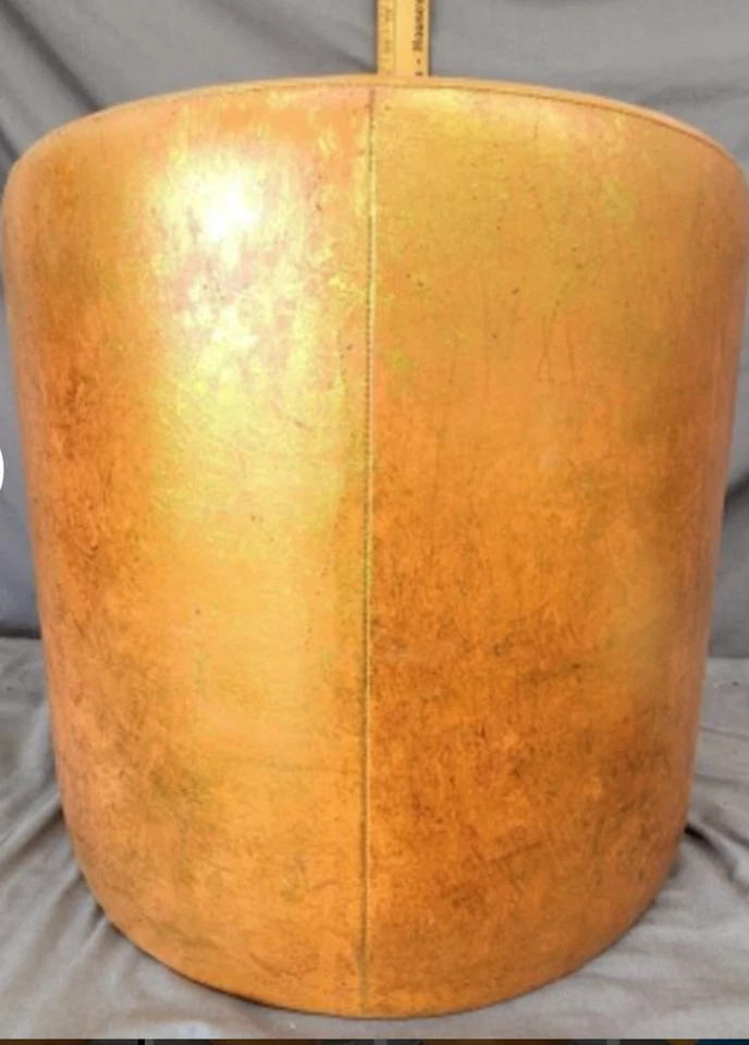 TABURETE BARRIL MCM NARANJA Y DORADO Foto 2 de 4