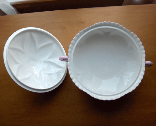Shelley China Bridal Rose covered casserole dish~RARE~Pristine~made in England - Picture 6 of 8