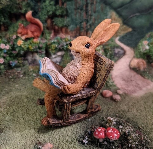 Bunny Pete Learns to Garden Reading in Rocking Chair WS 2061 Miniature Garden - Picture 6 of 8