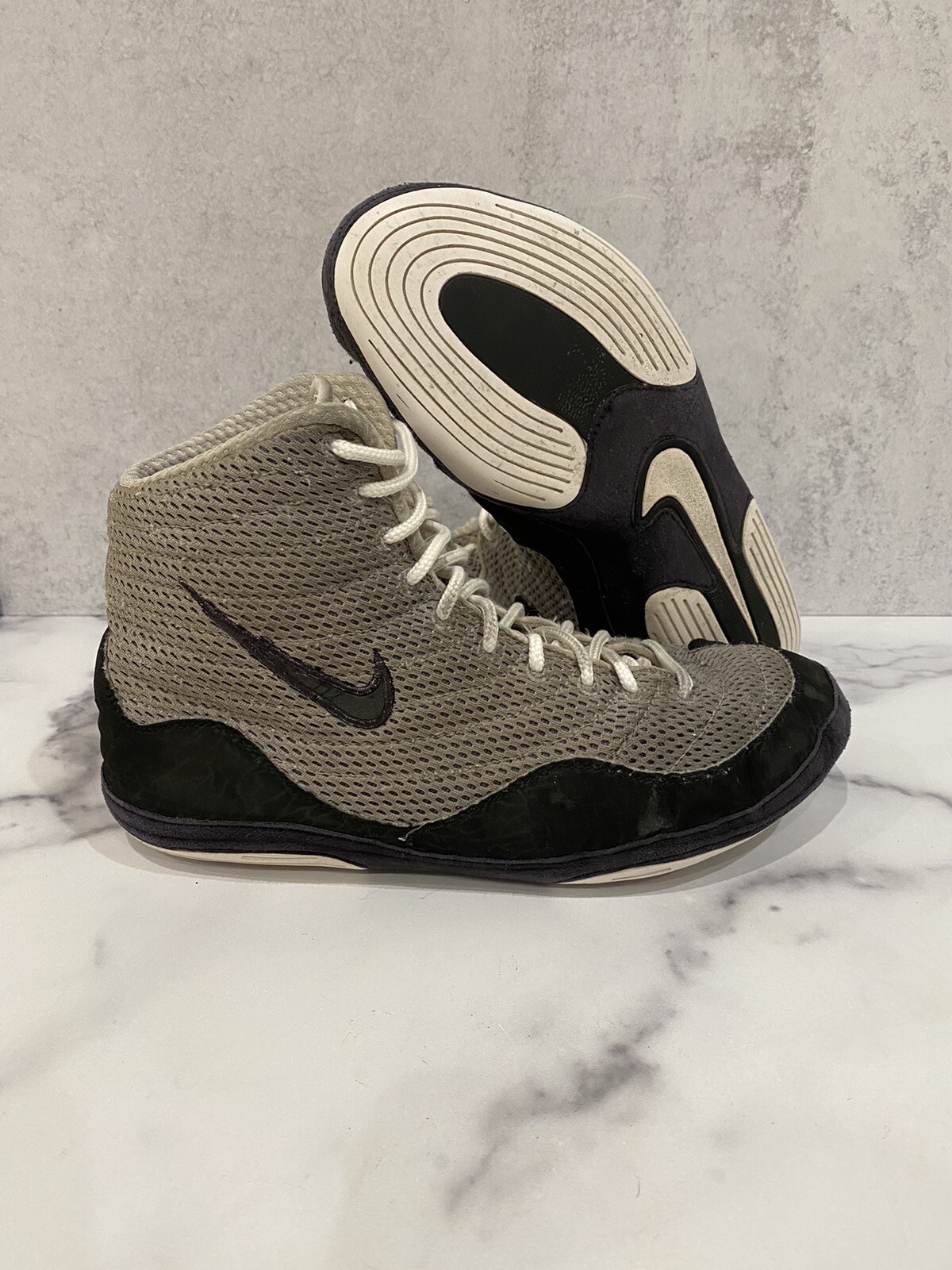 black and gold nike wrestling shoes