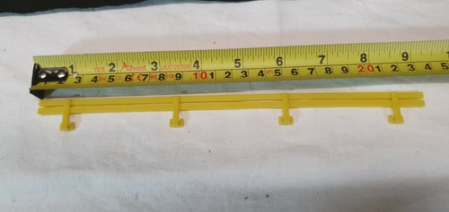 Scalextric Classic Outer Boder Barrier Yellow Twin Bar - Picture 7 of 7