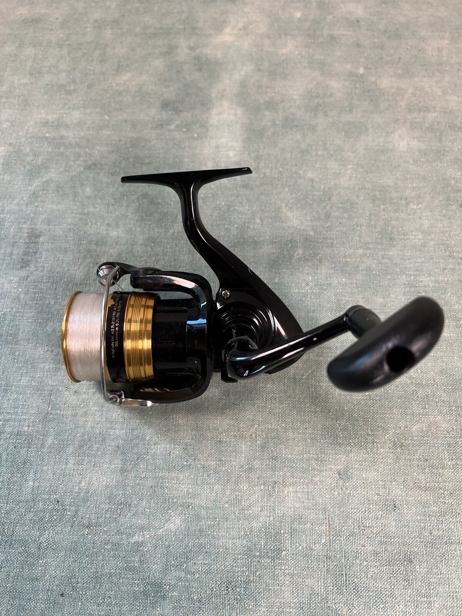 Daiwa D-Shock 2500B Spinning Fishing Reel - Good Condition - Fully
